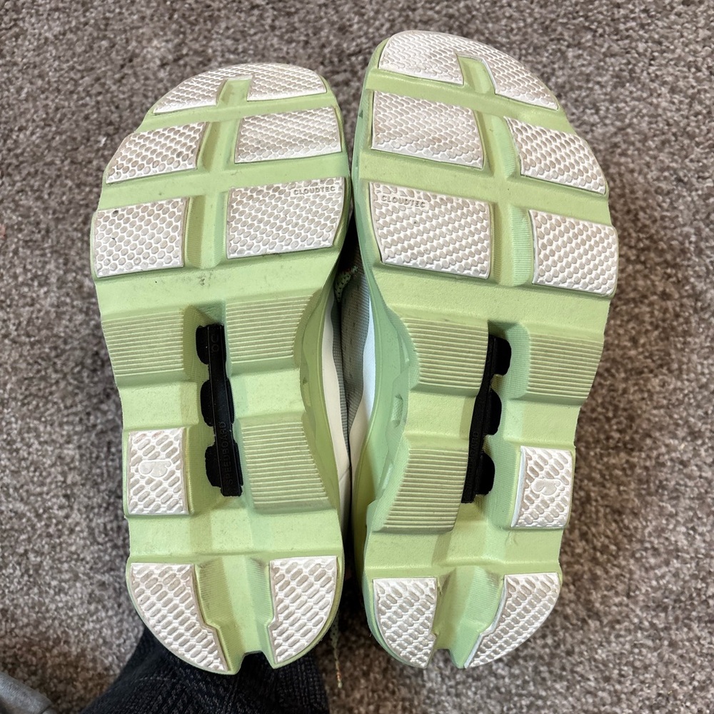 On Cloudmonster Swiss Engineering Running Shoes G… - image 4